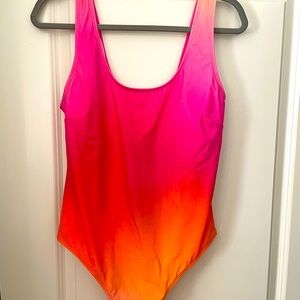 Cupshe radiant sun ombré one piece. Size XL.